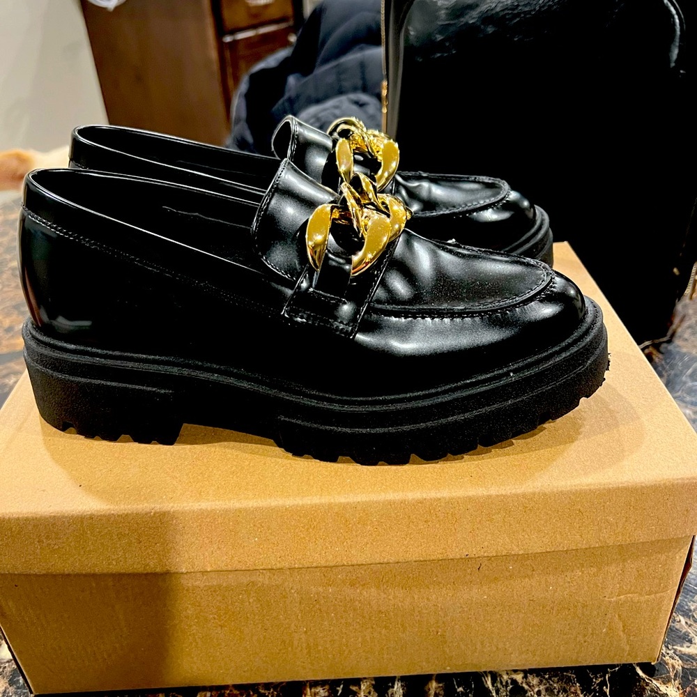 Steve Madden loafer size 6